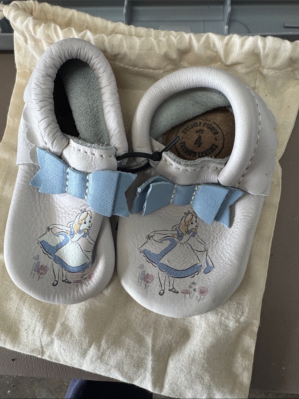 Freshly Picked white leather baby shoe - Alice Print